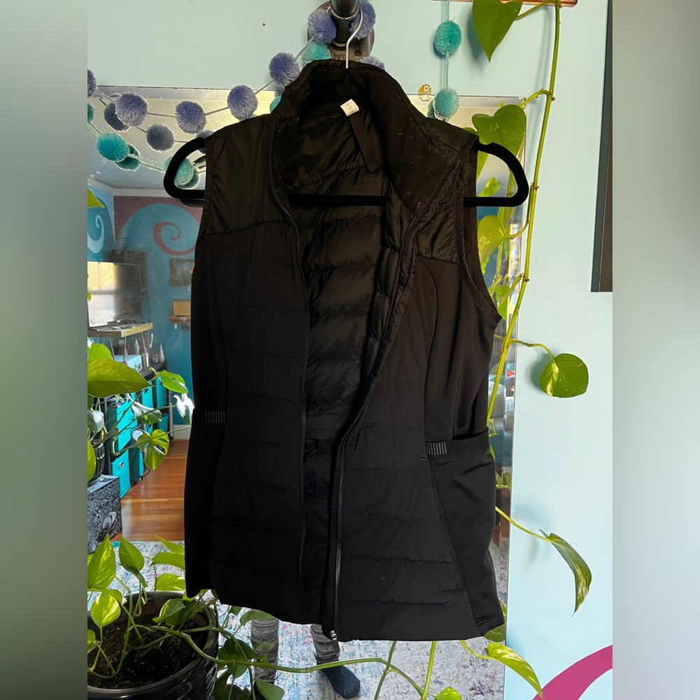 Down for it all size 6 lululemon vest